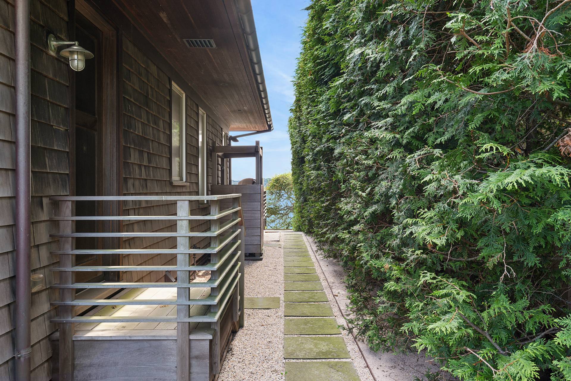 210 Towd Point Road Southampton, NY 11968 - Photo 15 of 21 a view of a pathway of a building