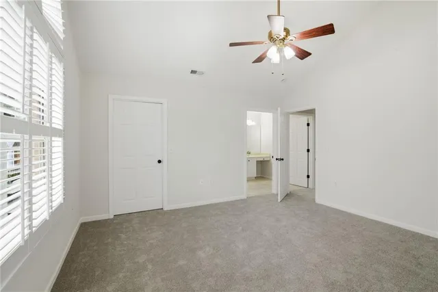 a view of a windows in a room