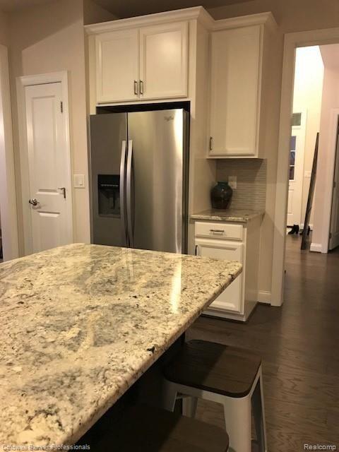 Granite w greige tones.jpg