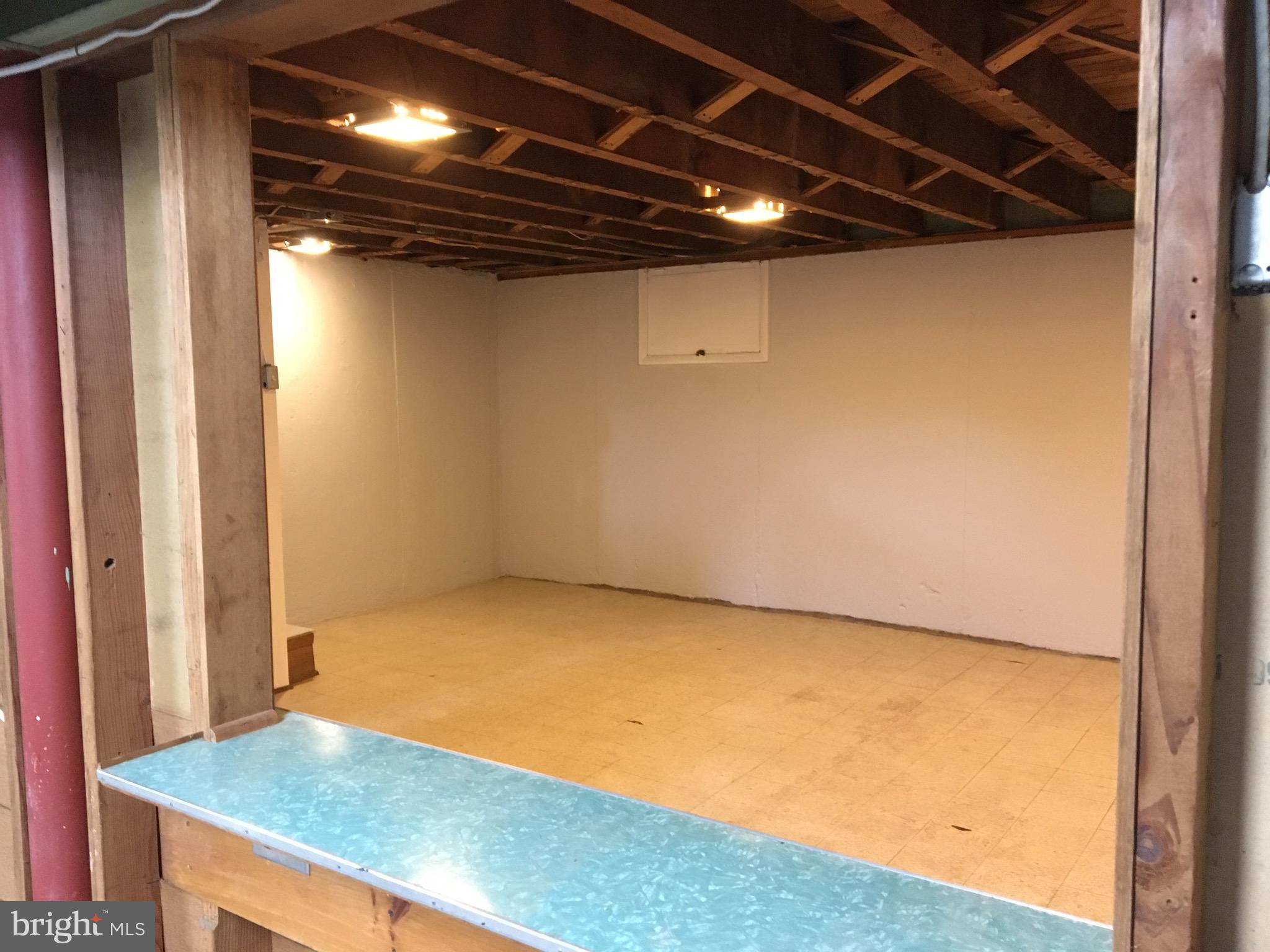 121 Barbara Drive Springfield, PA 19064 - Photo 27 of 36 Basement