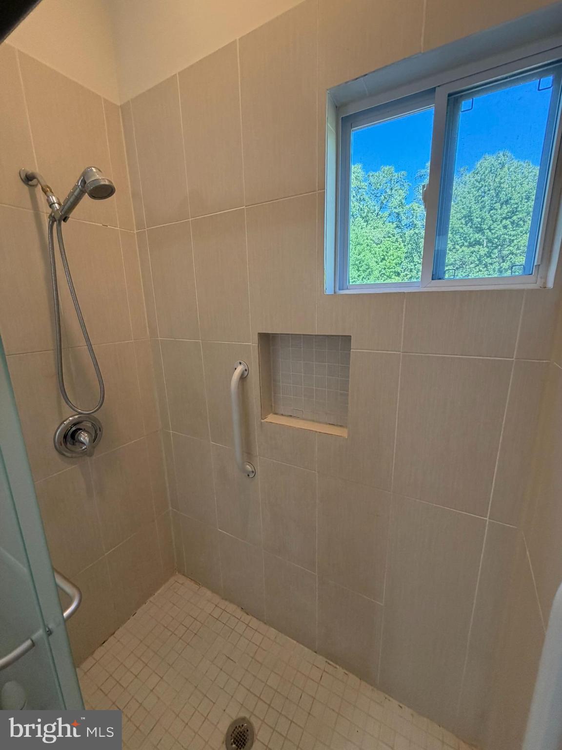 2923 Fairhill Road Fairfax, VA 22031 - Photo 27 of 63 Bathroom 1