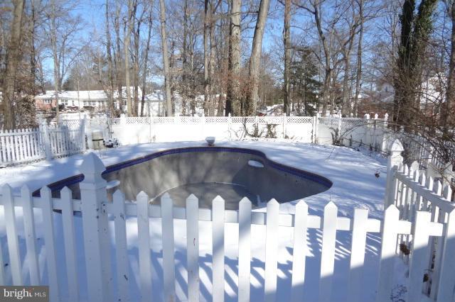 46 Paradise Road Aberdeen, MD 21001 - Photo 8 of 9 In Ground Pool