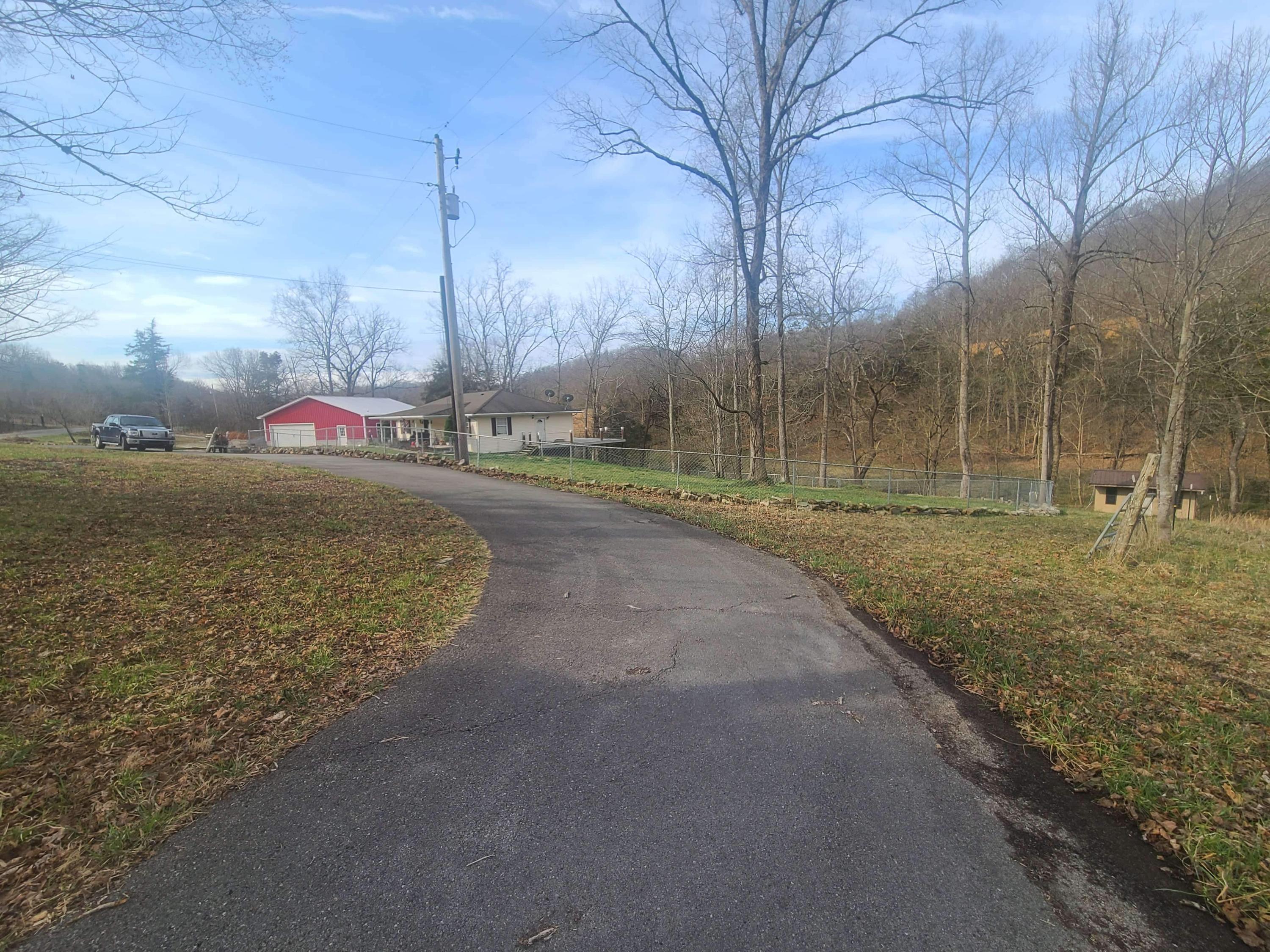 424 Blue Springs Road Speedwell, TN 37870 - Photo 5 of 20 7EEB367A-21C6-449D-BC71-353DD0EB6D81
