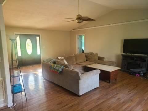 424 Blue Springs Road Speedwell, TN 37870 - Photo 9 of 20 3EA3B9A4-E63A-48BD-A1B8-18C46DD74F67