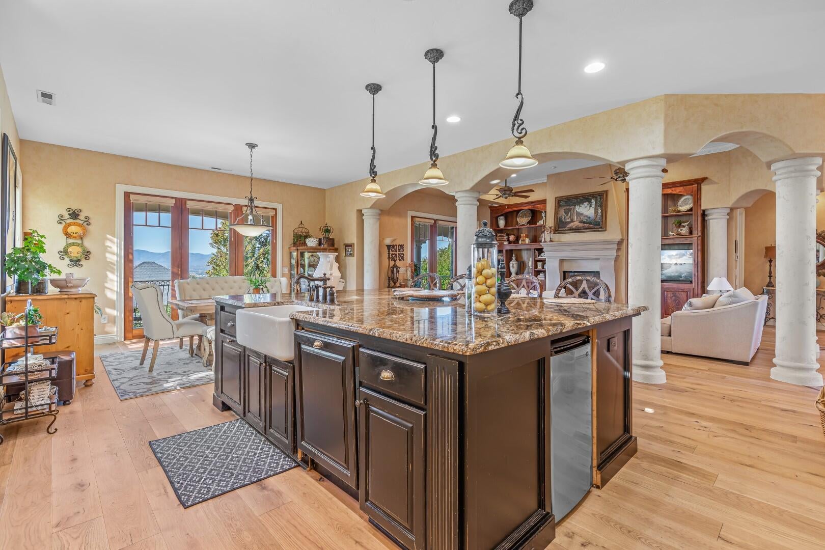 4270 Evening Ridge Terrace Medford, OR 97504 - Photo 20 of 89 9R9A9385