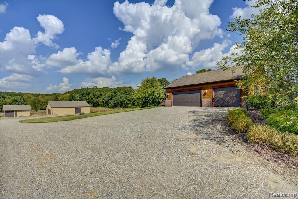 8129 Parshallville Road Fenton, MI 48430 - Photo 38 of 61 033.jpg