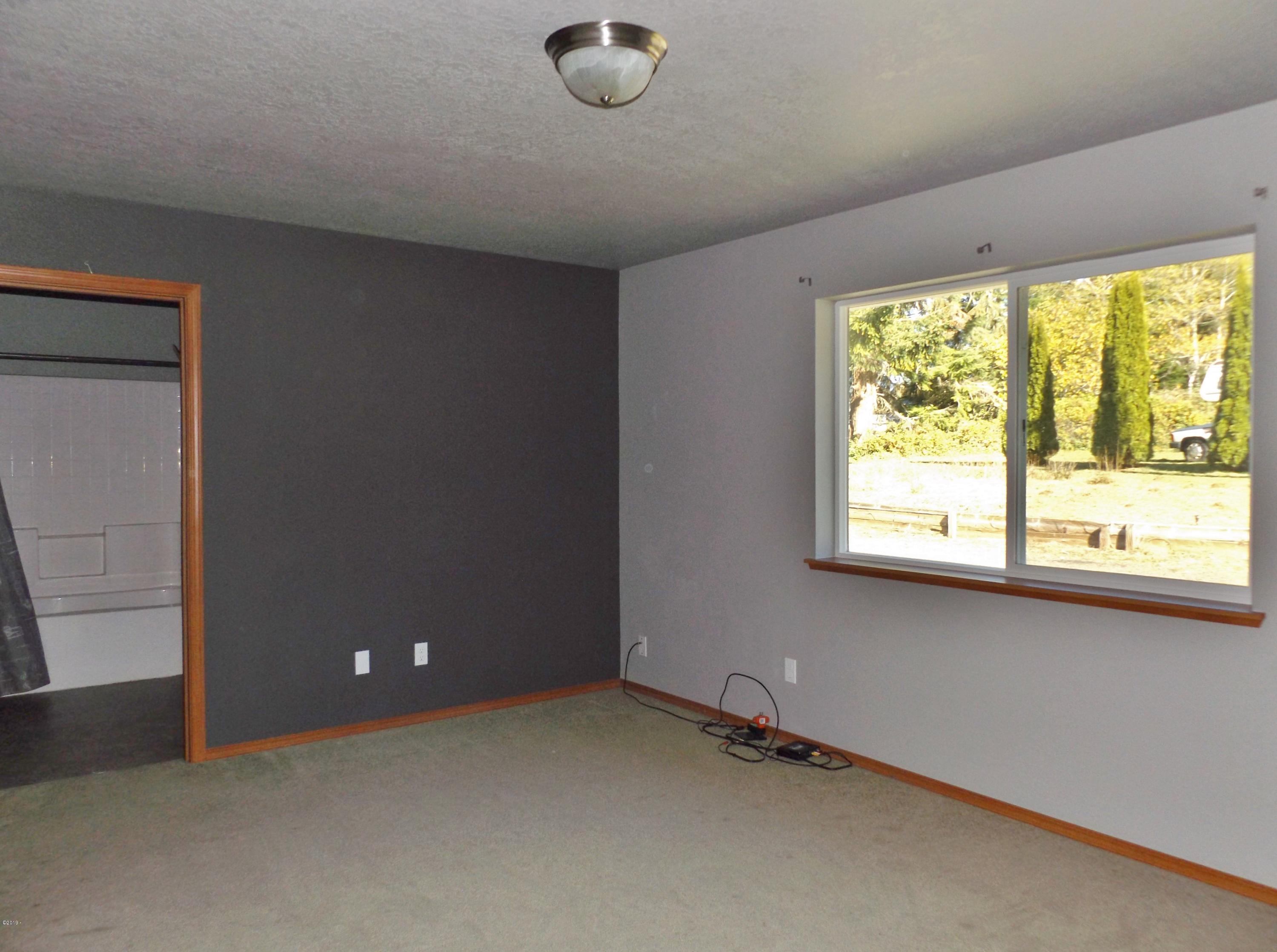 353 East Darkey Creek Road Waldport, OR 97394 - Photo 29 of 35 Master Bed Room