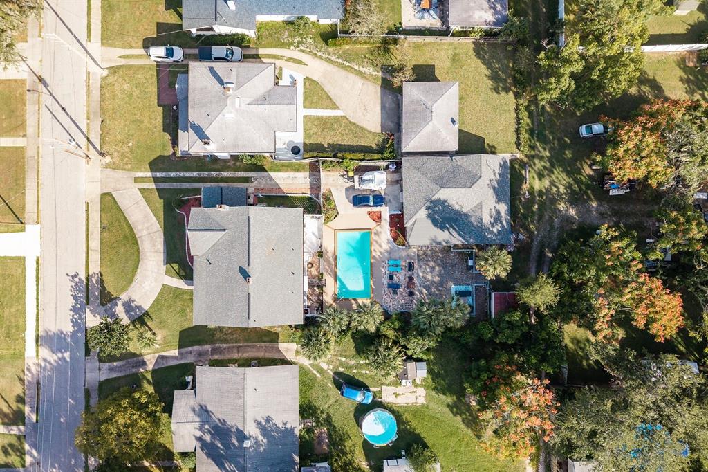 1111 West Line Street Leesburg, FL 34748 - Photo 73 of 77 an aerial view of residential houses with outdoor space