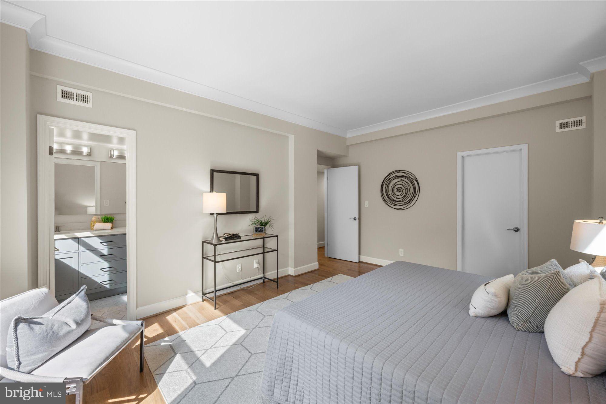 2127 California Street Northwest, Unit 204 Washington, DC 20008 - Photo 11 of 21 Primary Bedroom
