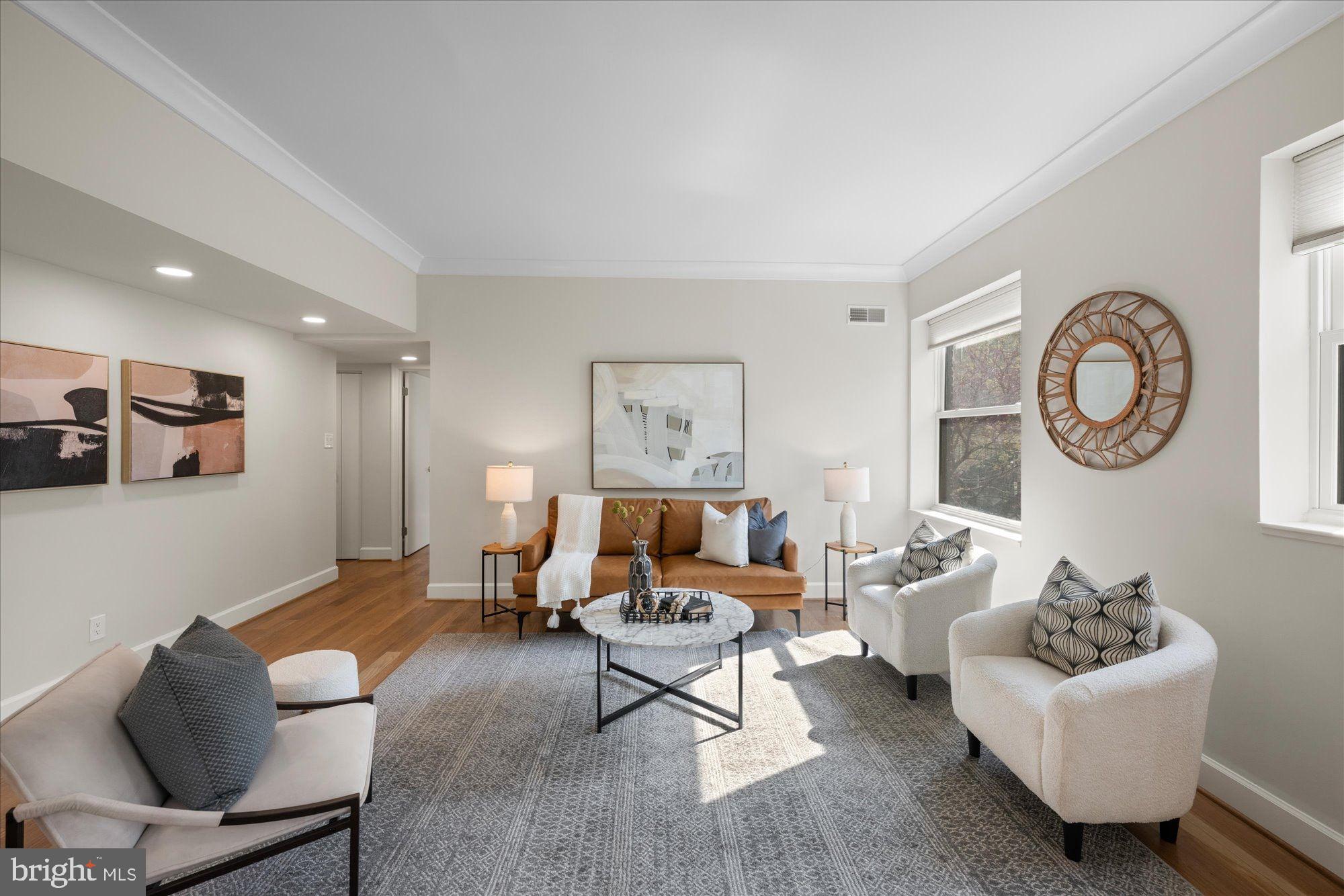 2127 California Street Northwest, Unit 204 Washington, DC 20008 - Photo 8 of 21 Living Room