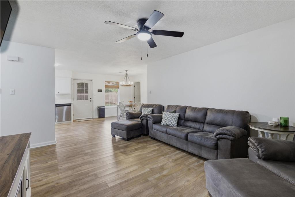 606 West 2nd Iowa, LA 70647 - Photo 4 of 15