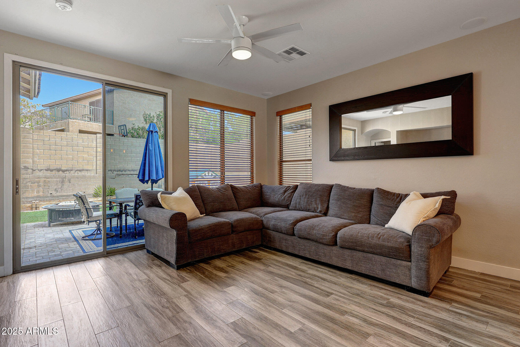 2630 West Florentine Road Phoenix, AZ 85086 - Photo 2 of 16 Living Area