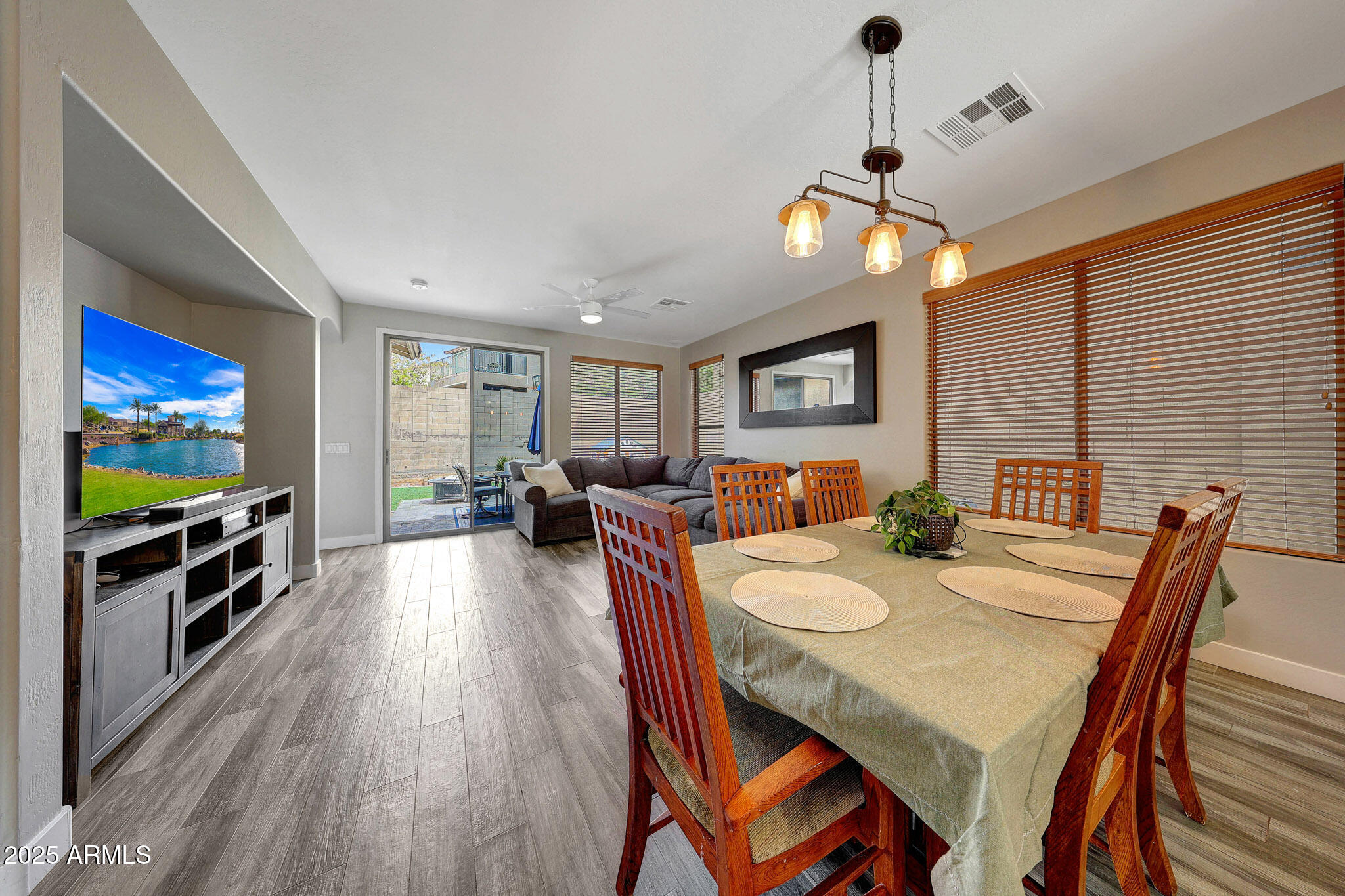 2630 West Florentine Road Phoenix, AZ 85086 - Photo 3 of 16 Dining Area