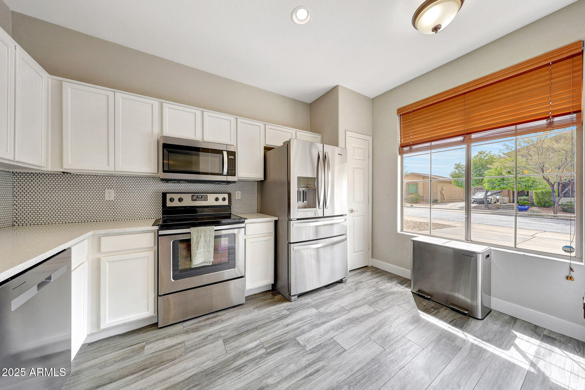 2630 West Florentine Road Phoenix, AZ 85086 - Photo 4 of 16 Fully Equipped Kitchen Amenities