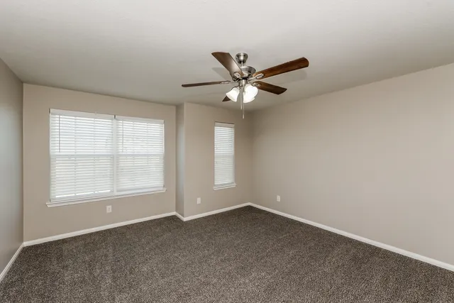 $2,115 | 5914 Golden Cove Road, Cove, TX 77523