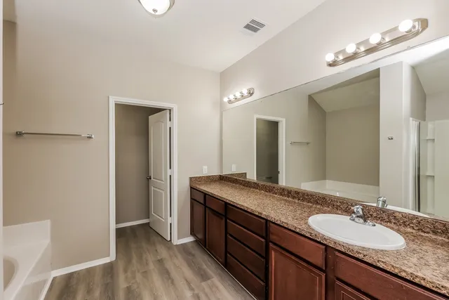 $2,115 | 5914 Golden Cove Road, Cove, TX 77523