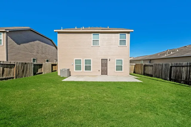 $2,115 | 5914 Golden Cove Road, Cove, TX 77523