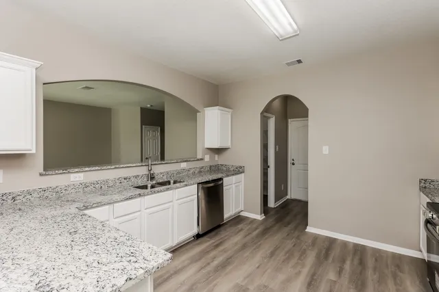 $2,115 | 5914 Golden Cove Road, Cove, TX 77523