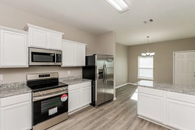 $2,115 | 5914 Golden Cove Road, Cove, TX 77523