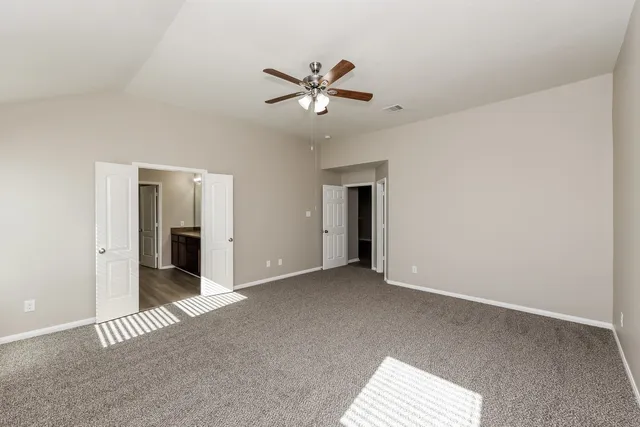 $2,115 | 5914 Golden Cove Road, Cove, TX 77523