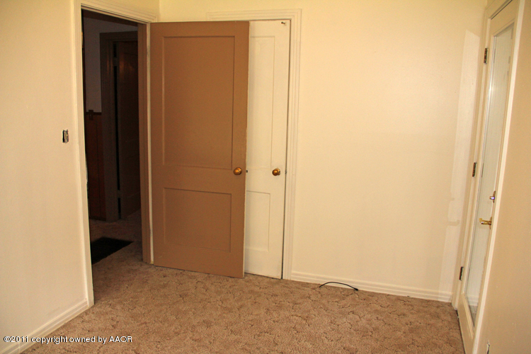 4303 South Lipscomb Street Amarillo, TX 79110 - Photo 20 of 35 a view of an empty room