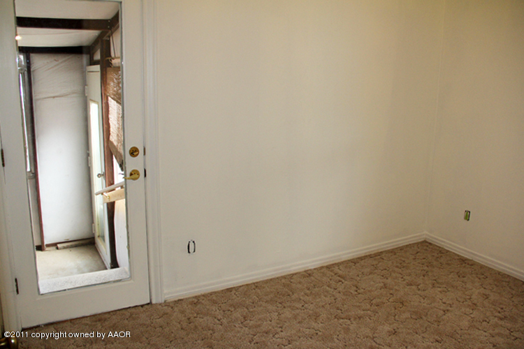 4303 South Lipscomb Street Amarillo, TX 79110 - Photo 21 of 35 a view of an front door