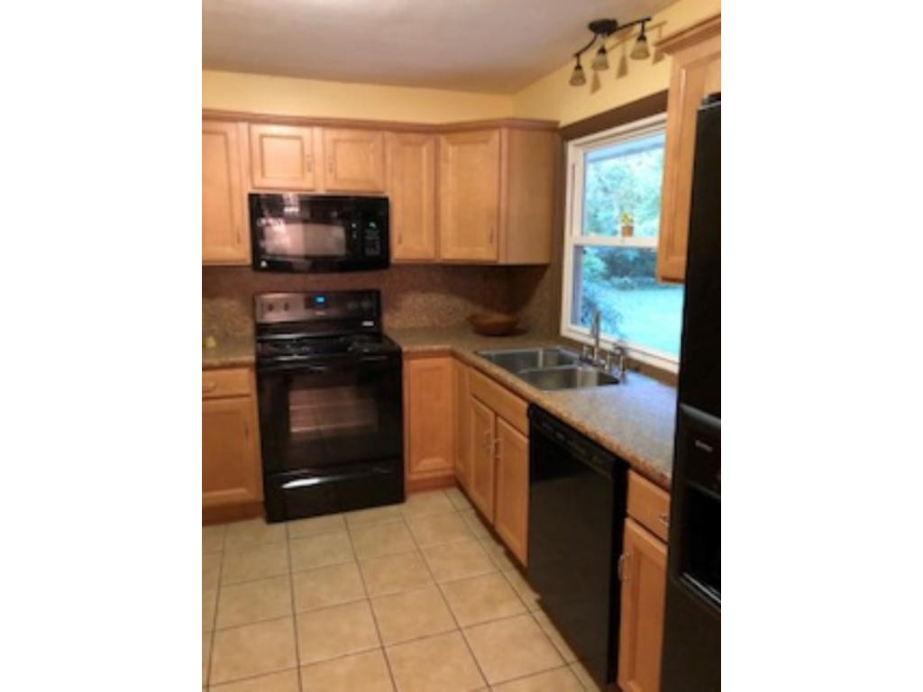 216 Milden Hall Road Bristol, TN 37620 - Photo 5 of 25 Photo 5
