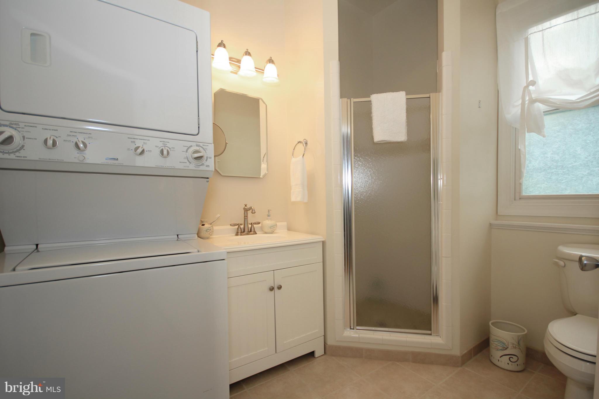 16333 Hamilton Station Road Waterford, VA 20197 - Photo 26 of 30 Carriage House Bath with Washer/Dryer