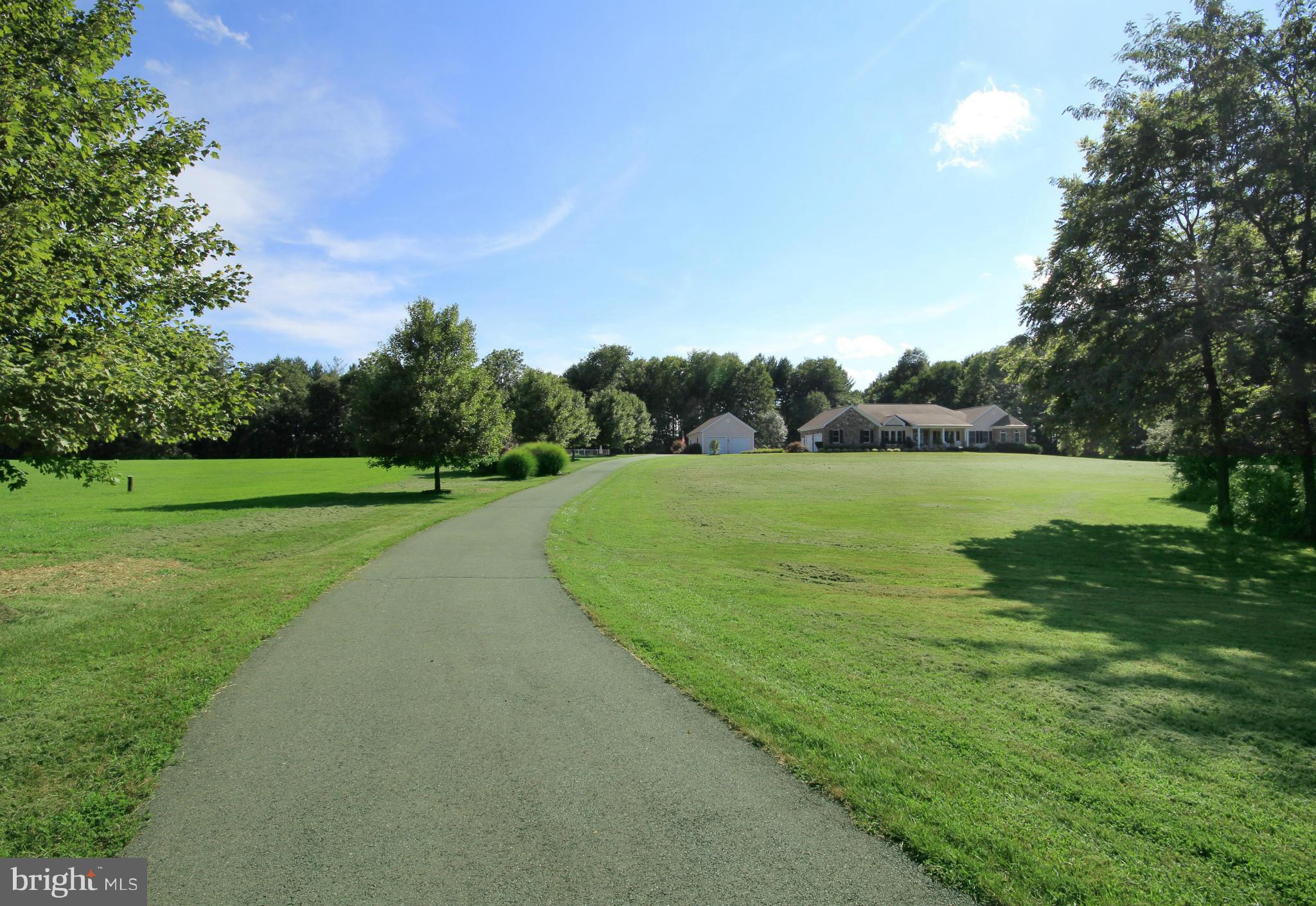 16333 Hamilton Station Road Waterford, VA 20197 - Photo 27 of 30 Long Private Drive