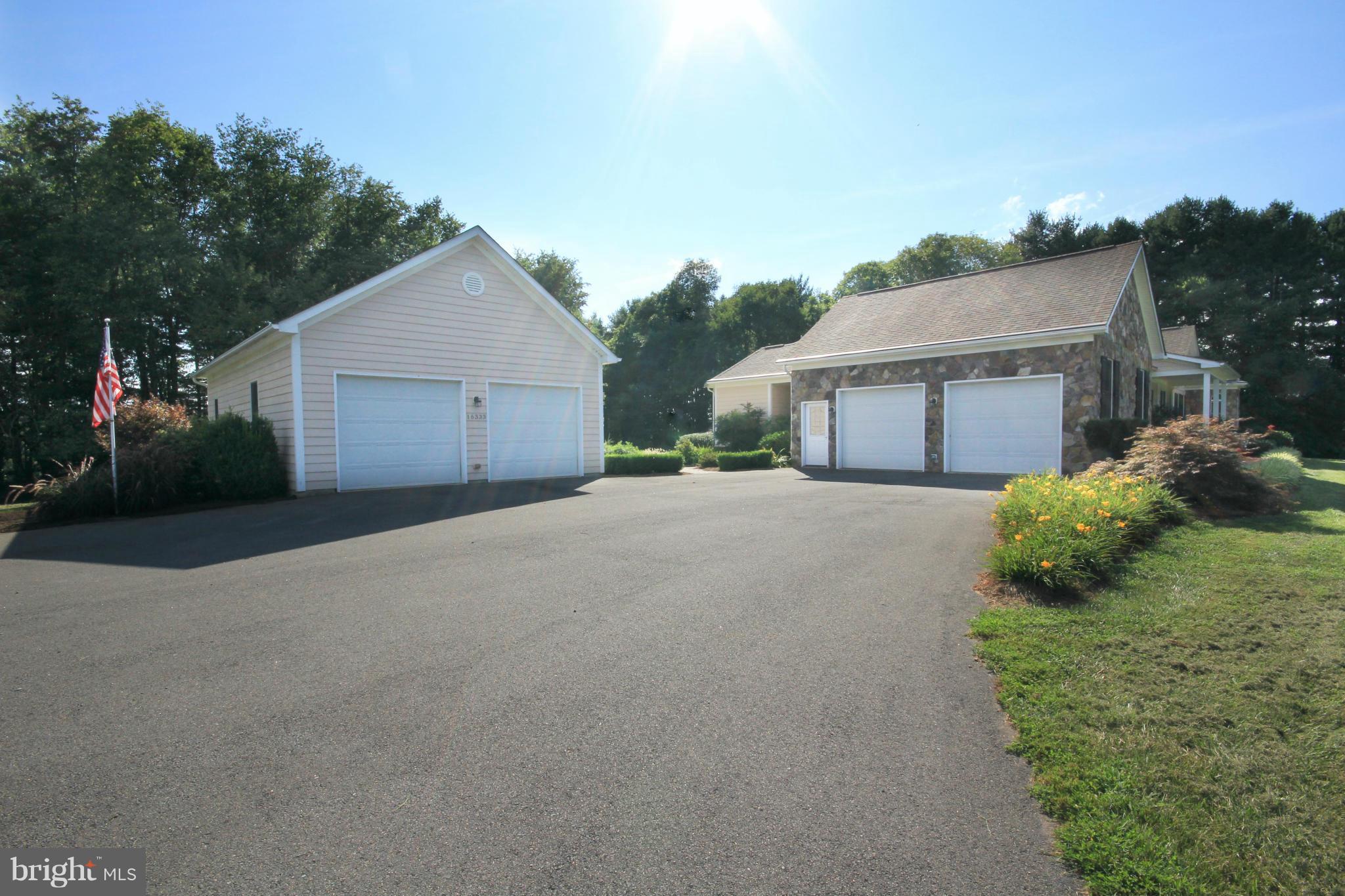 16333 Hamilton Station Road Waterford, VA 20197 - Photo 28 of 30 2-Car Garage + 1-Car Garage