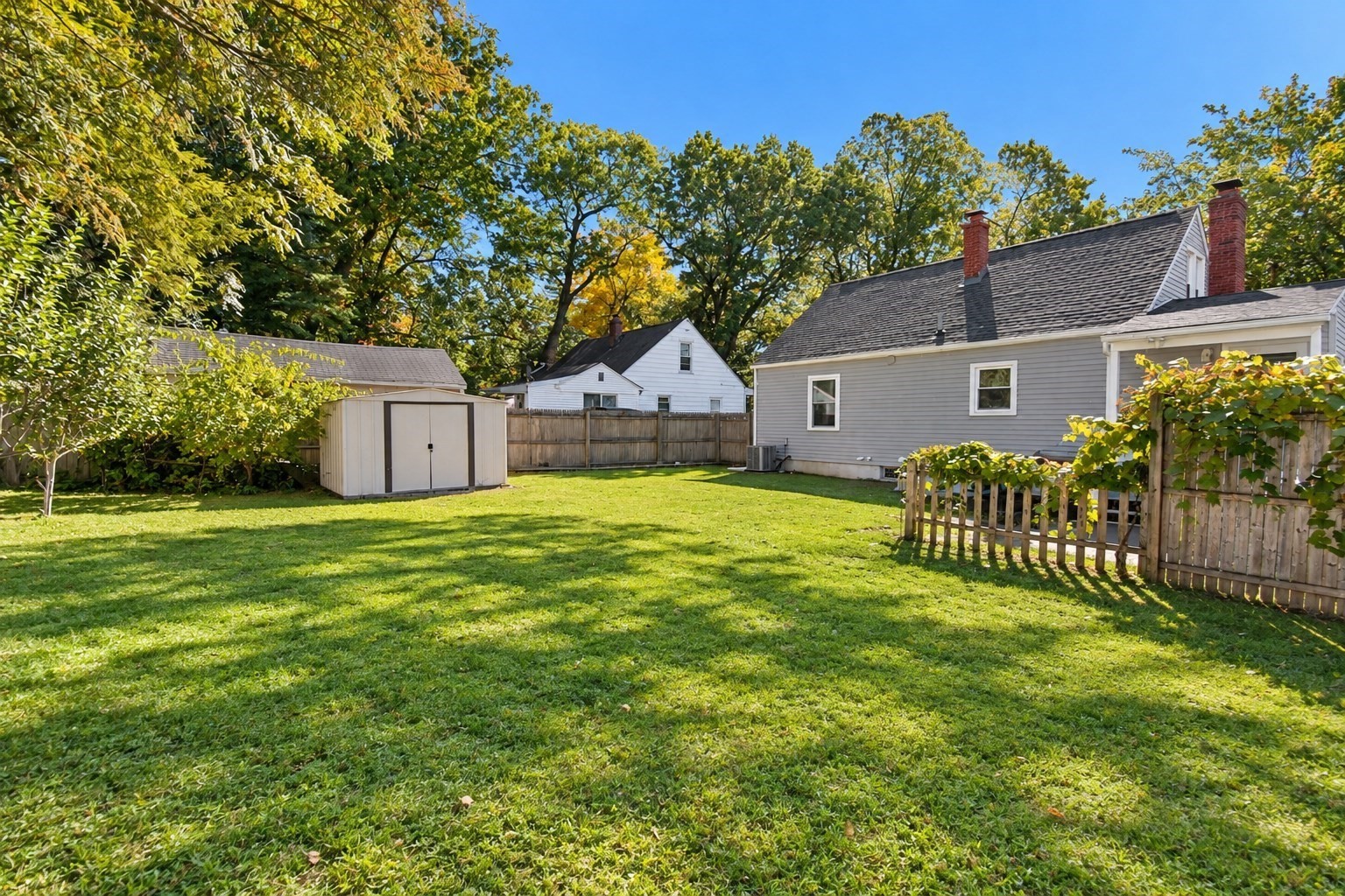 66 Curve Street Springfield, MA 01104 - Photo 2 of 25 Gallery Image 2
