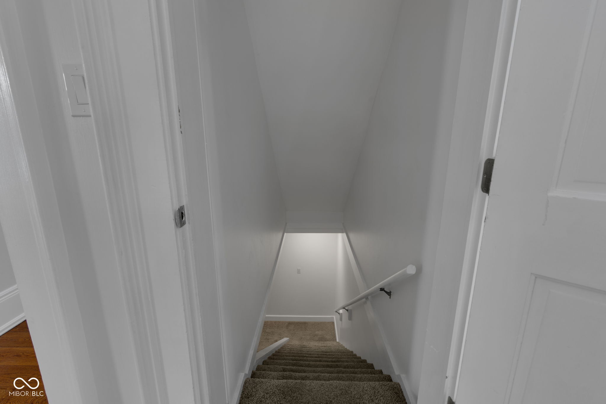 11178 Ditch Road Carmel, IN 46032 - Photo 36 of 97