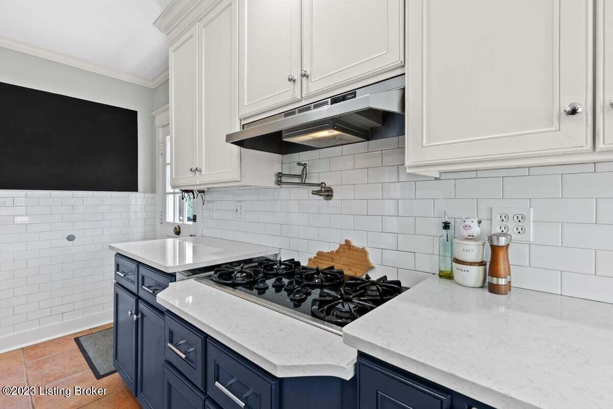 508 Emery Road Louisville, KY 40206 - Photo 10 of 41 Gas cooktop