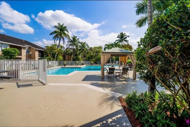 $254,000 | 10670 Southwest 156th Place, Unit 309, Miami, FL 33196