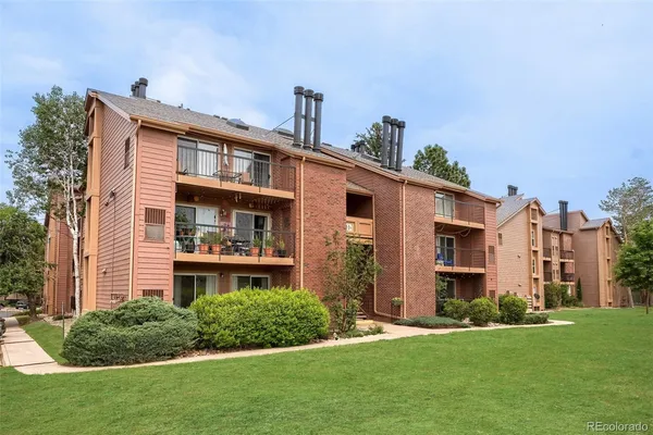 $225,000 | 4899 South Dudley Street, Unit I7, Littleton, CO 80123