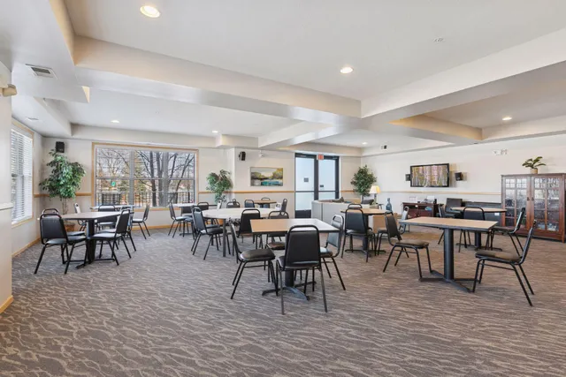 $339,000 | 3600 Wooddale Avenue South, Unit 319, St. Louis Park, MN 55416