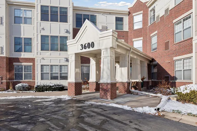$339,000 | 3600 Wooddale Avenue South, Unit 319, St. Louis Park, MN 55416
