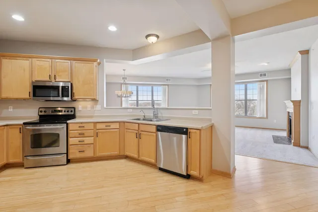 $339,000 | 3600 Wooddale Avenue South, Unit 319, St. Louis Park, MN 55416