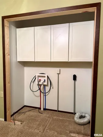 $235,000 | 264 Sunnyview Avenue, Knoxville, IL 61448