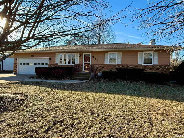 $259,900 | 264 Sunnyview Avenue, Knoxville, IL 61448
