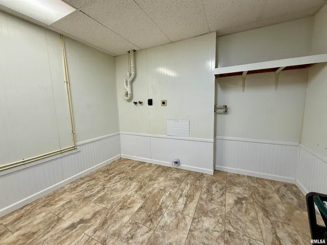 $259,900 | 264 Sunnyview Avenue, Knoxville, IL 61448