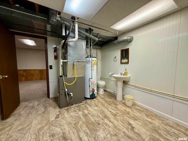 $259,900 | 264 Sunnyview Avenue, Knoxville, IL 61448