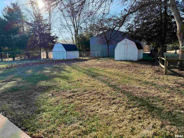 $235,000 | 264 Sunnyview Avenue, Knoxville, IL 61448