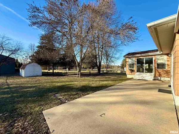 $235,000 | 264 Sunnyview Avenue, Knoxville, IL 61448