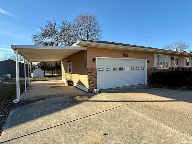 $259,900 | 264 Sunnyview Avenue, Knoxville, IL 61448