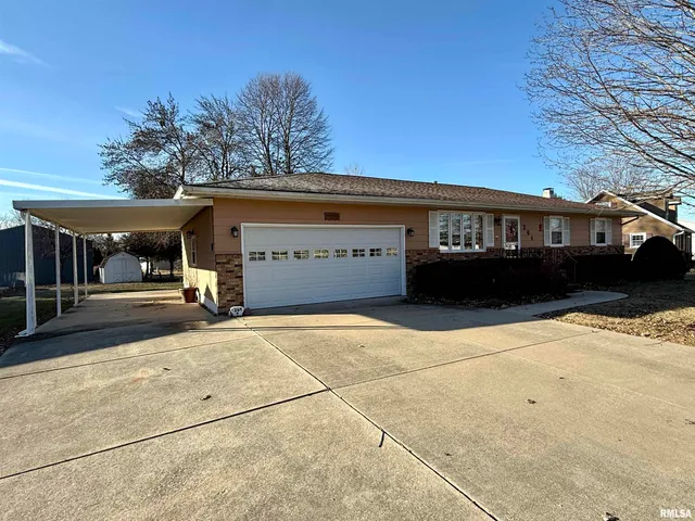 $259,900 | 264 Sunnyview Avenue, Knoxville, IL 61448