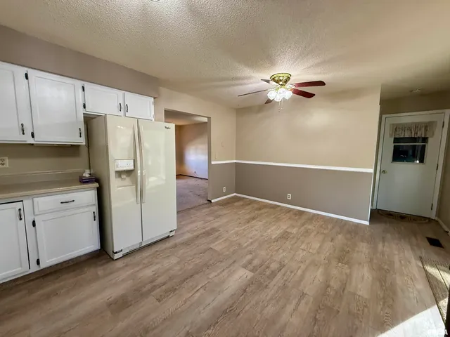 $259,900 | 264 Sunnyview Avenue, Knoxville, IL 61448