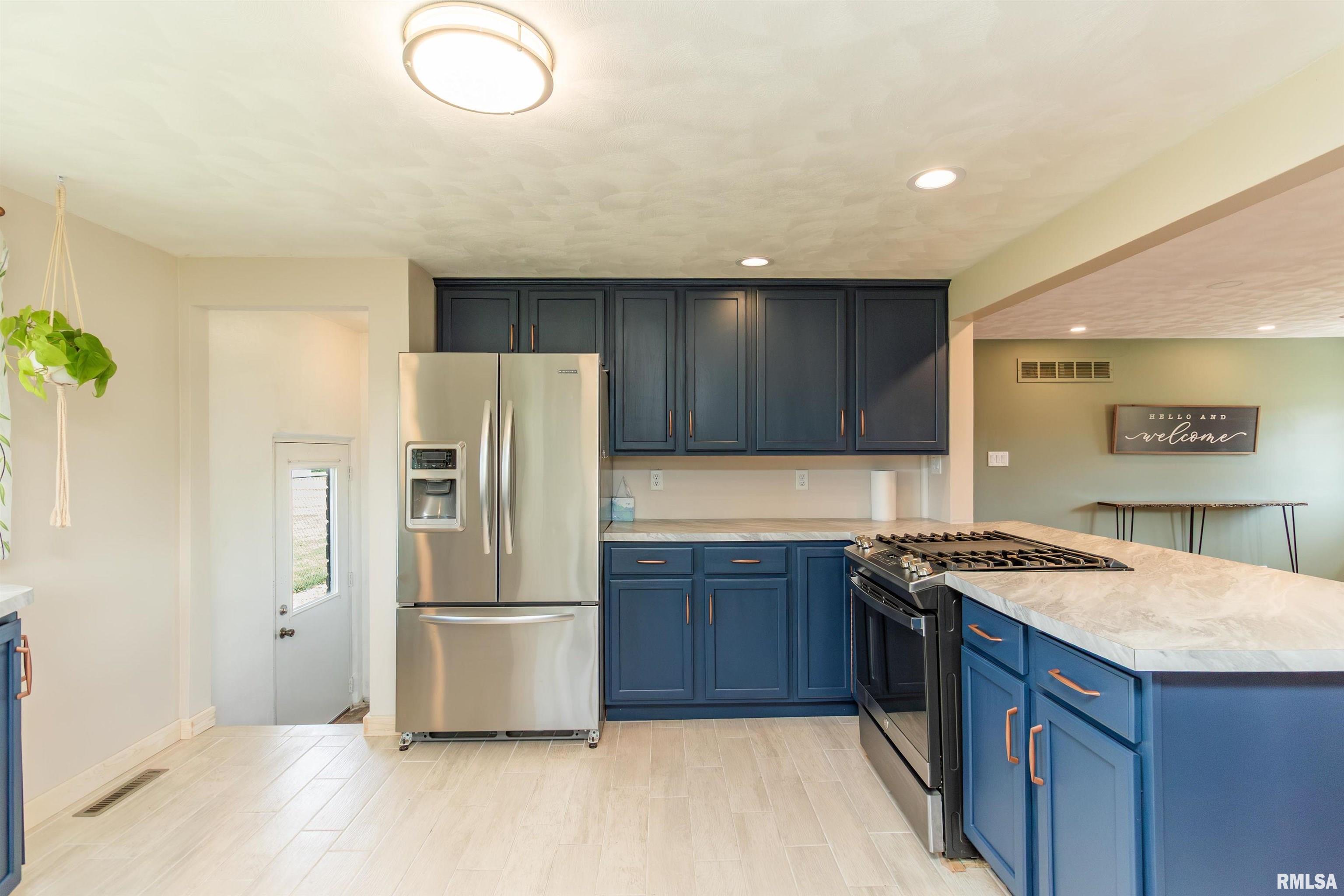13658 North Manito Road Manito, IL 61546 - Photo 8 of 27 Gallery Image 8