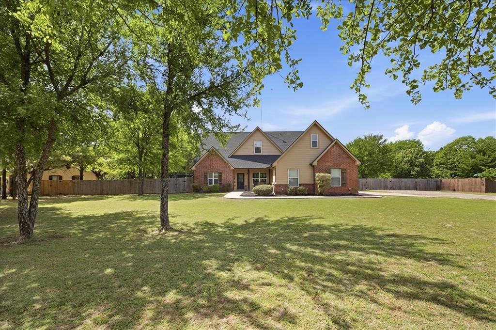 112 Mylea Lane Weatherford, TX 76087 - Photo 1 of 35