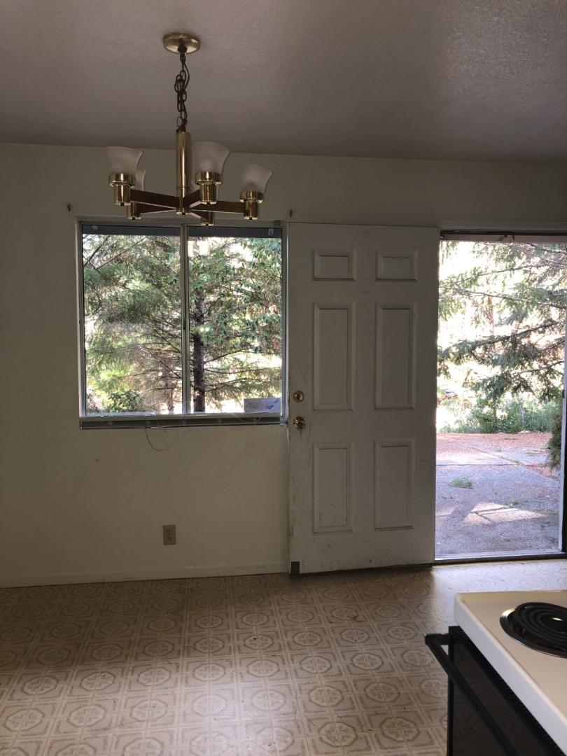 25343 Madrone Drive Willits, CA 95490 - Photo 8 of 38